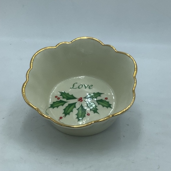 Two Lenox Small Candy/Nut  Dishes with Sentiment Believe and Love - Picture 6 of 9